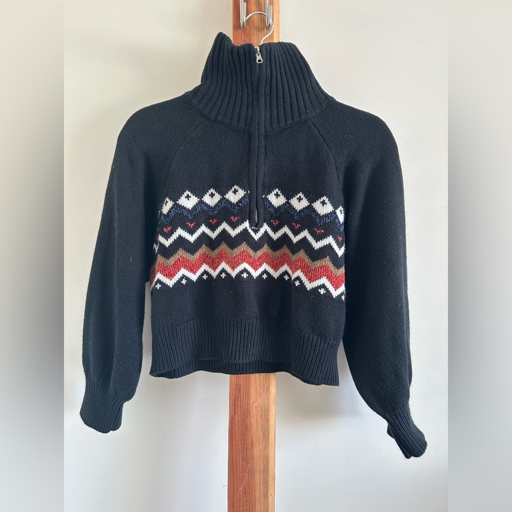 Cozy Black Zigzag Cropped Women's Turtleneck Sweater